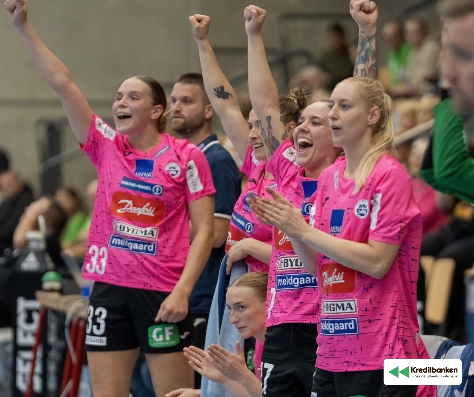 Støt brysterne med Sønderjyske kvindehåndbold